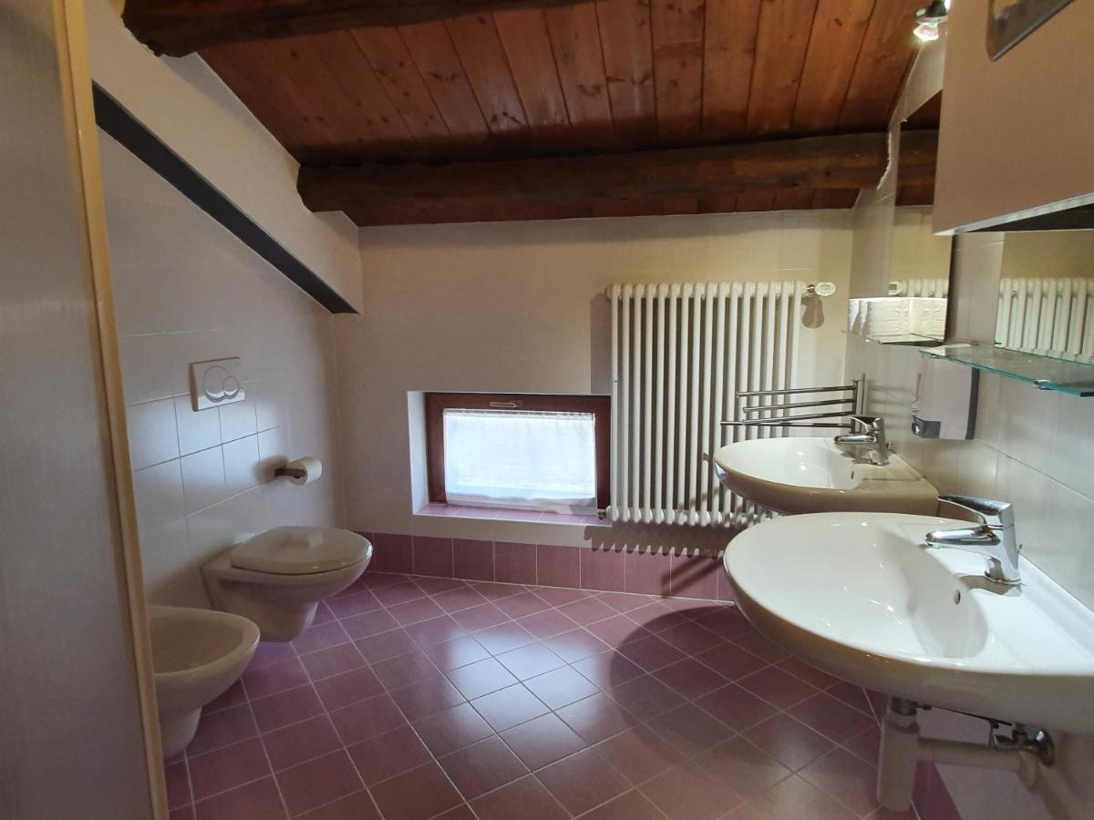 Fondazione Lucia De Conz Vandrarhem San Gregorio nelle Alpi Exteriör bild