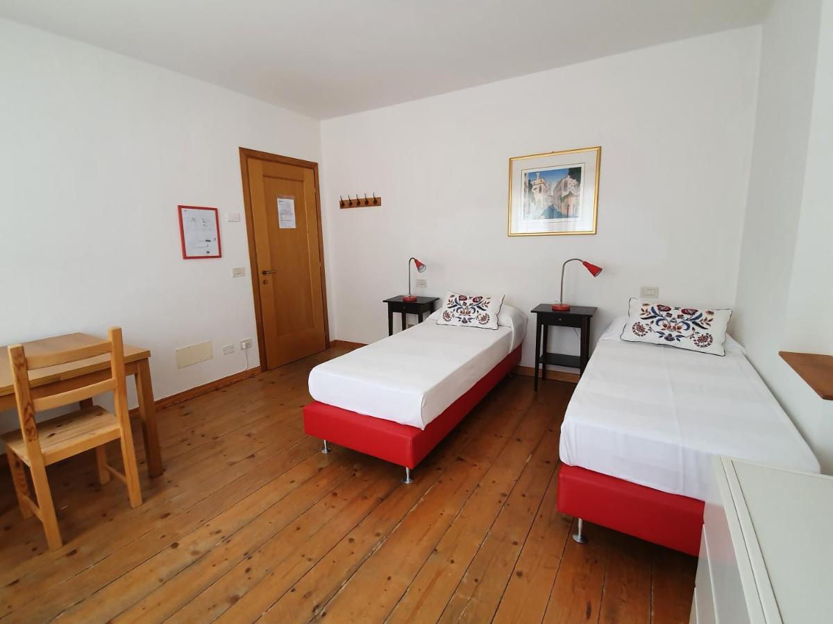 Fondazione Lucia De Conz Vandrarhem San Gregorio nelle Alpi Exteriör bild